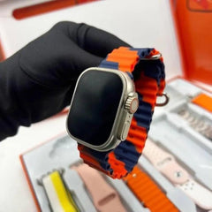 Ultra Smartwatch 7 in 1 Set with Silicone Band & Bluetooth 2.1