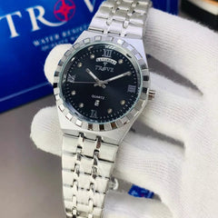 TROVE Men's Slim Watch – Water Resistant with Working Date
