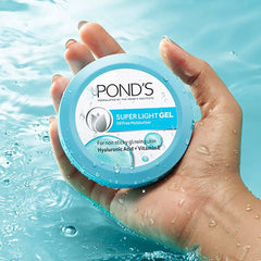 POND's Super Light Gel Oil Free Moisturiser With Hyaluronic Acid + Vitamin E - 147g