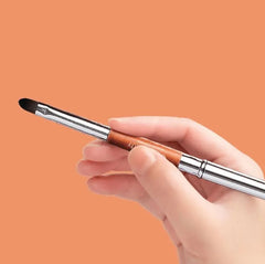 MUF304 Concealer Lip Brush with Wood Handle & Aluminium Tube