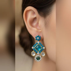 Elegant Kundan Earrings – Traditional Charm