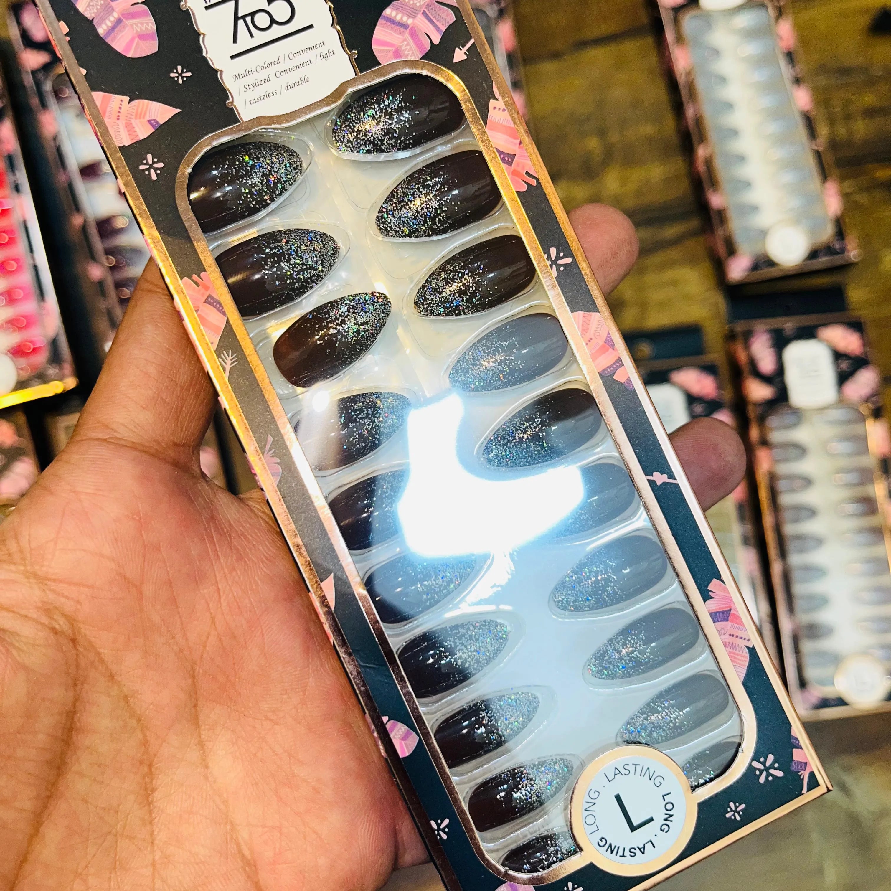 7To5 Talklee Shiny Artifical Nails With Free Stickers