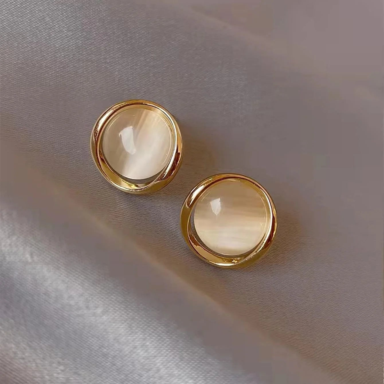 Stainless Steel Minimalist Circle Studs Earings