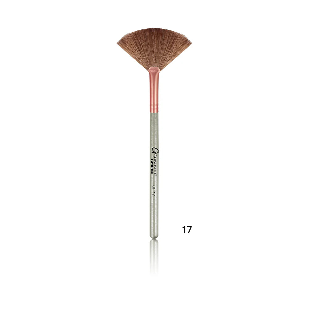Glamorous Face Fan Brush Small GF 17
