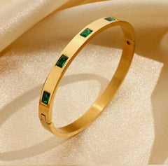 Stainless steel Green stone handcuff