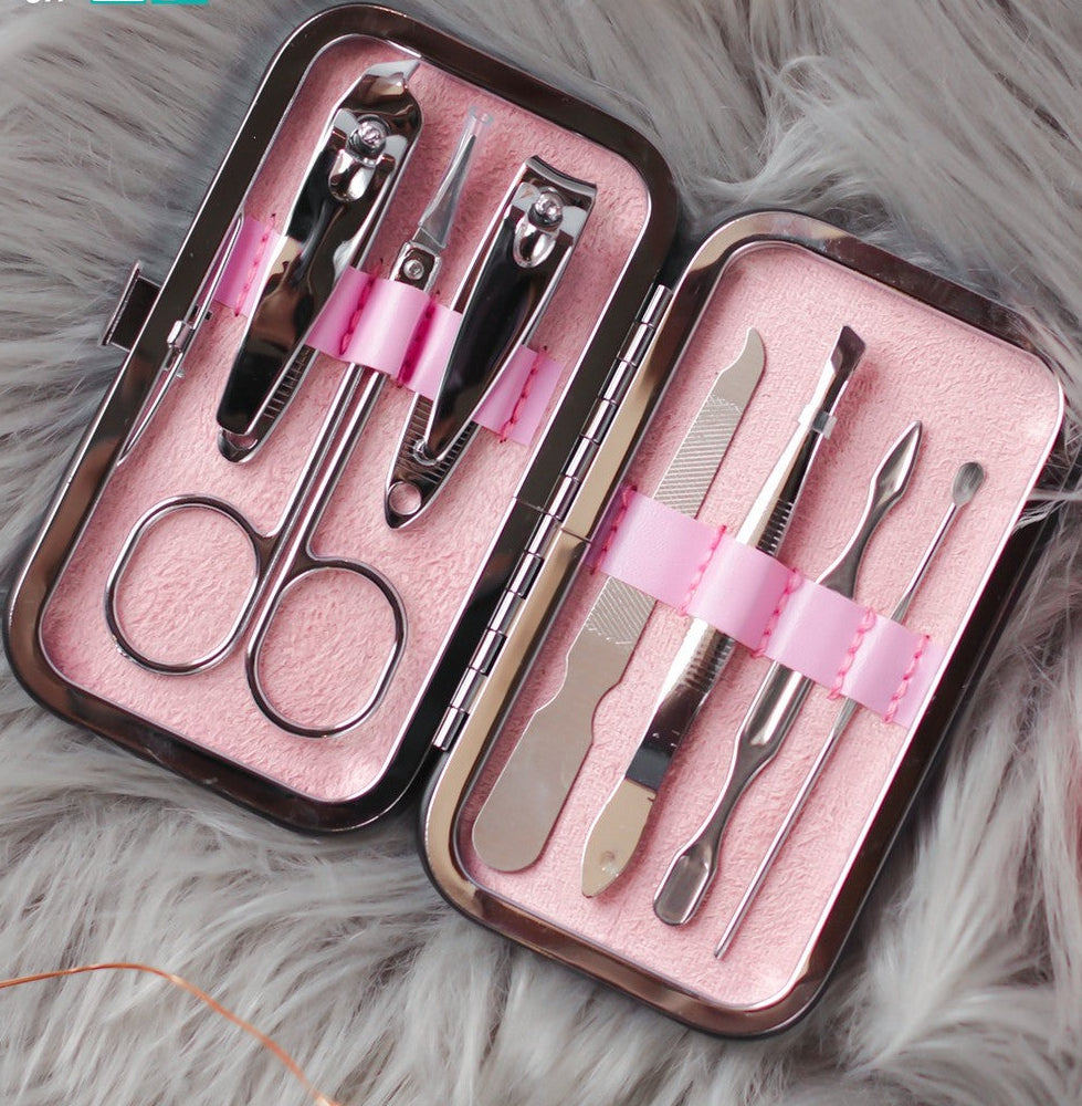 Luxury 7-in-1 Stainless Steel Manicure Pedicure Grooming Kit