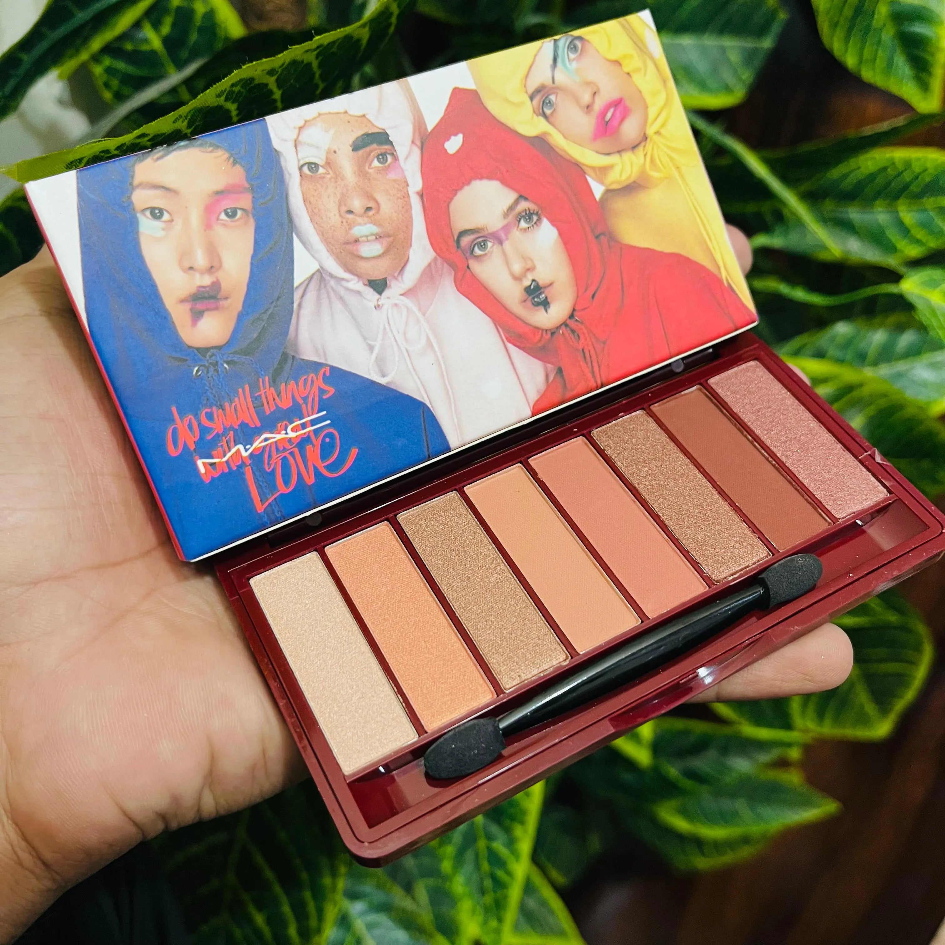 Mac 8 Colors Eyeshadow Palette