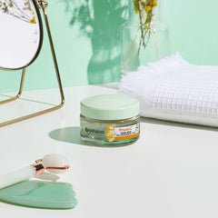 Garnier Skin Active Vitamin C Brightening Glow Jelly Moisturizer – 50 ml