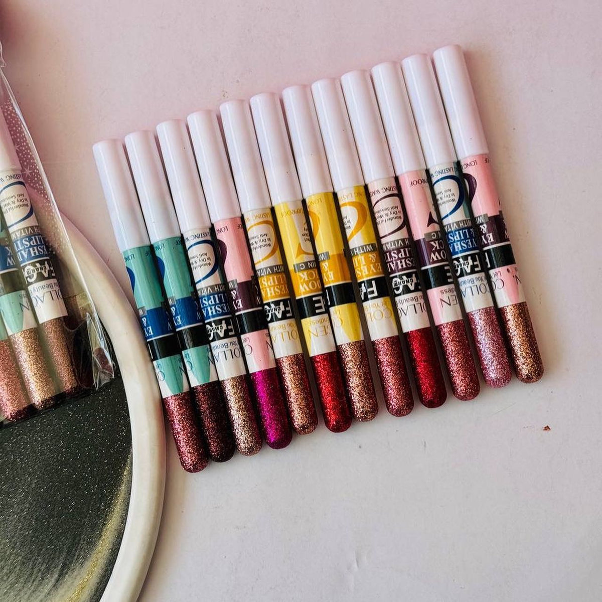 Face Charm Glitter Pencil