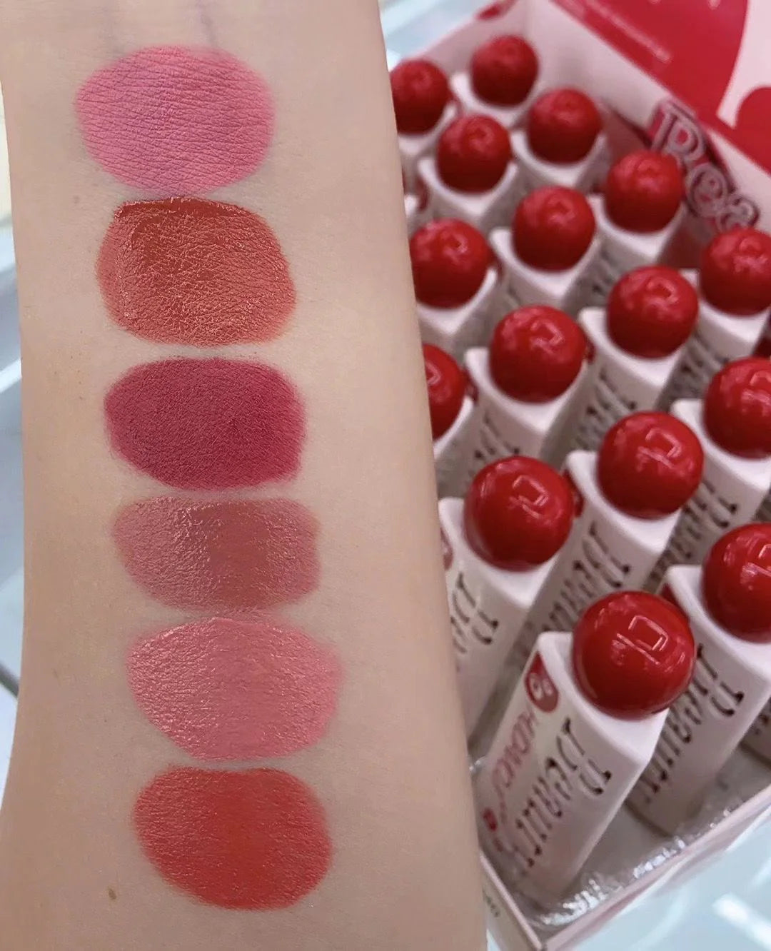 Huda Moji Beauty Blusher Liquid