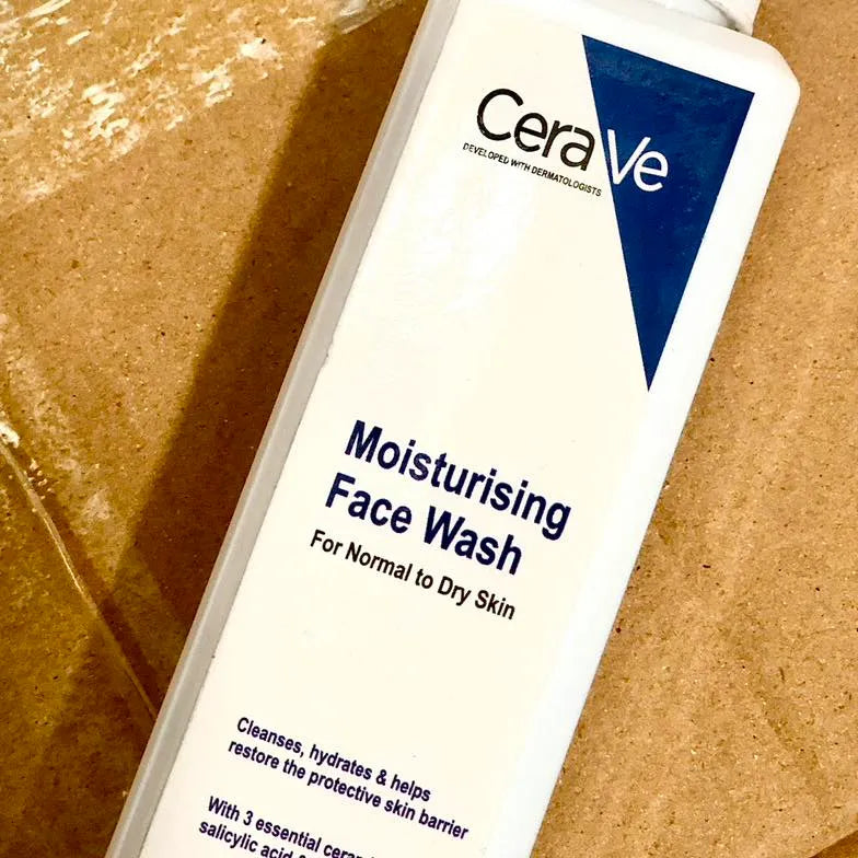 Cerave Moisturising Face Wash 236ML