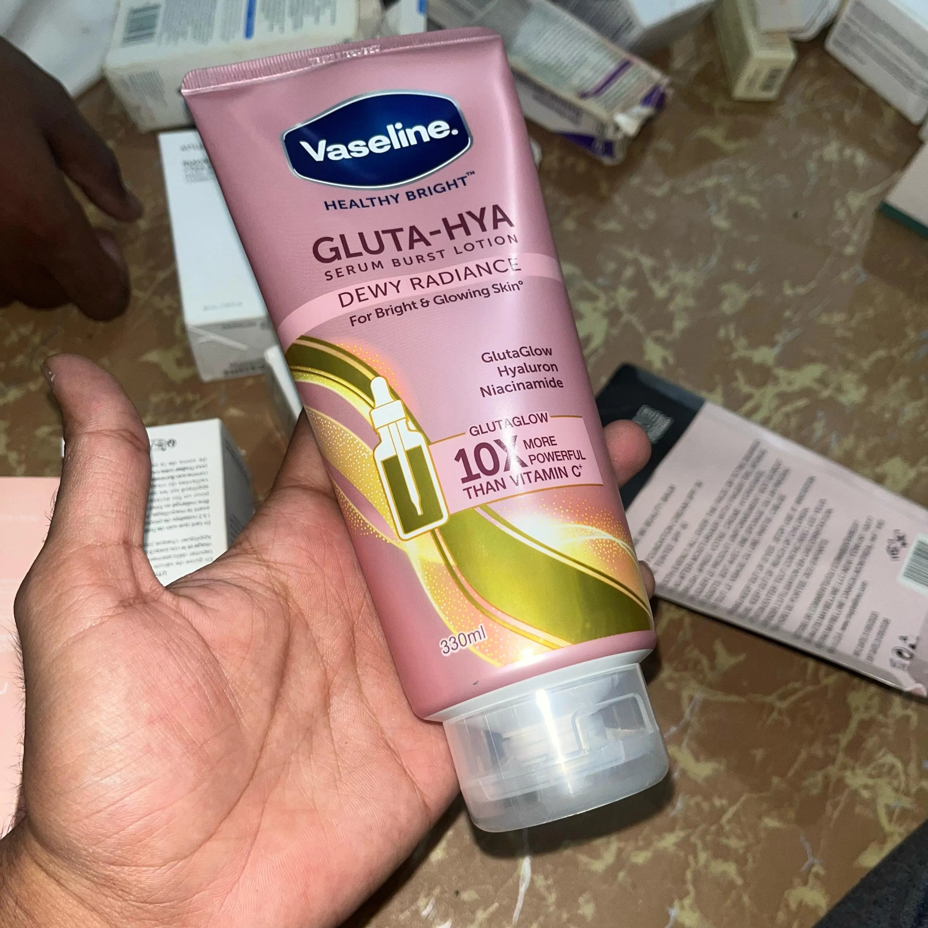 Original Vaseline Gluta-Hya Serum Burst Lotion Dewy Radiance - 300ml