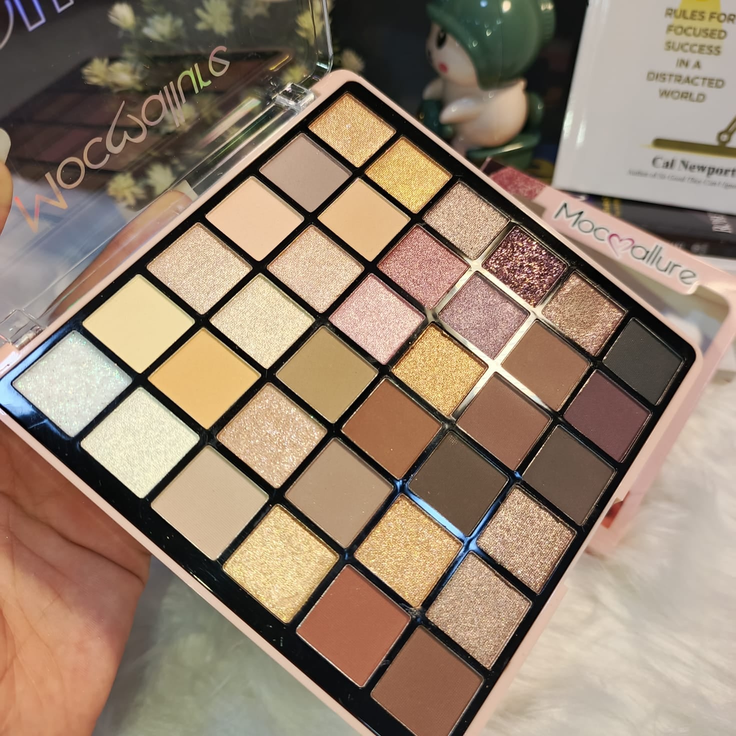 Mocallure "You Are" 36-color eyeshadow palette