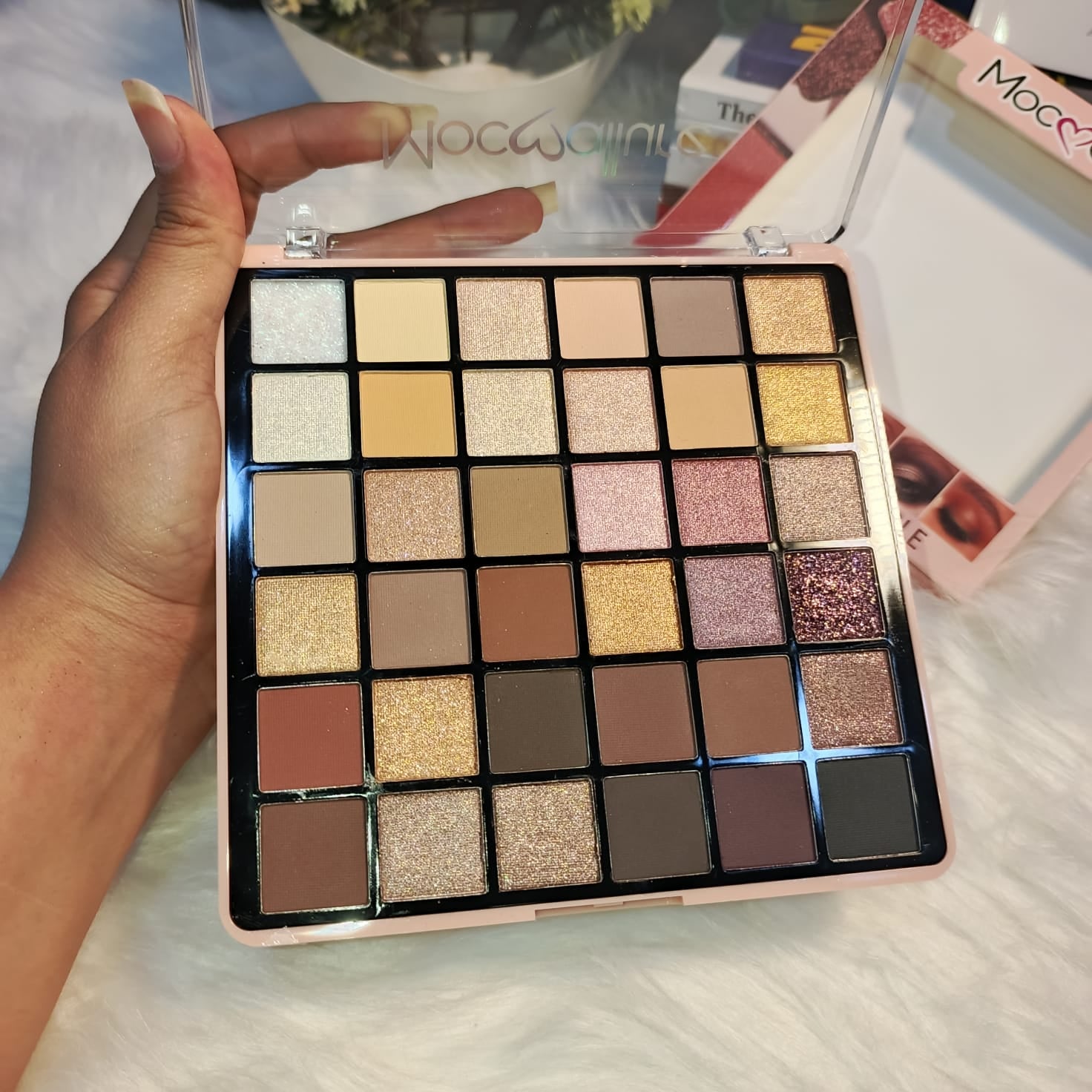 Mocallure "You Are" 36-color eyeshadow palette