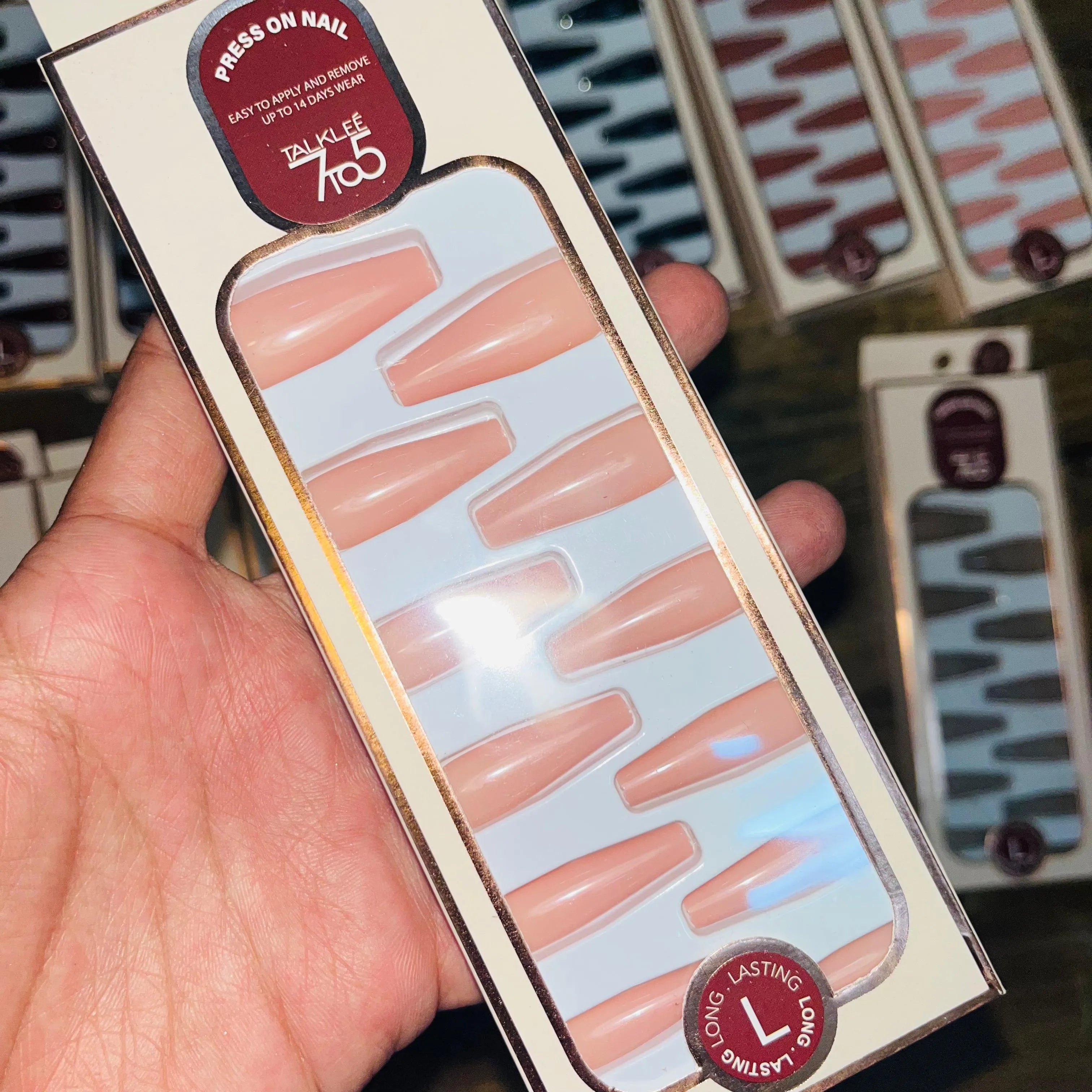 7To5 Talklee Stylish Artifical Nails With Free Stickers