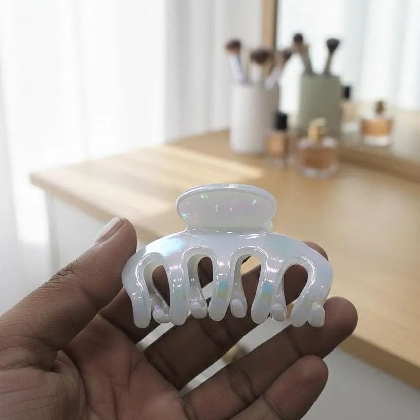 Plastic Hair Claw Clips In Assorted Pastel Colors