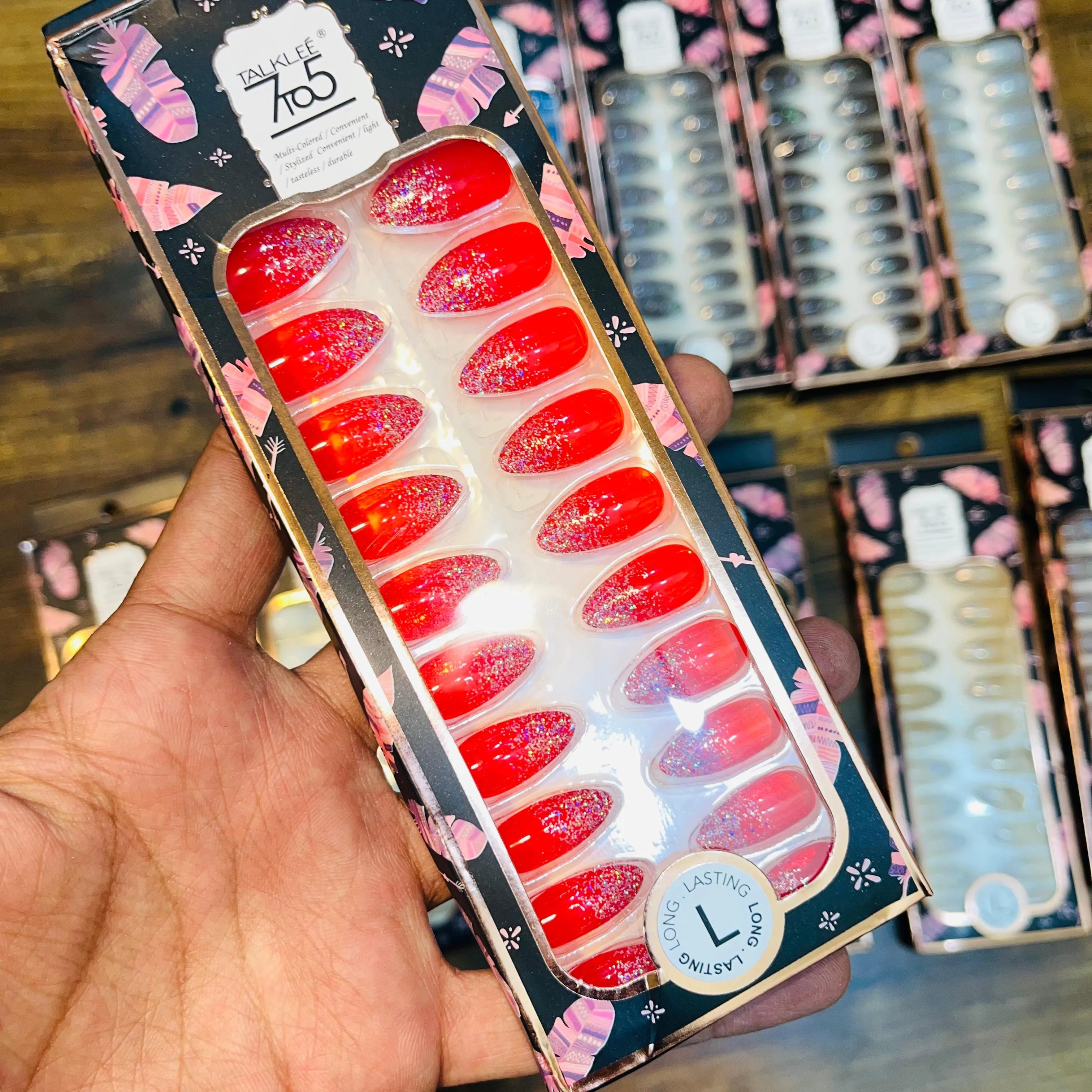 7To5 Talklee Shiny Artifical Nails With Free Stickers