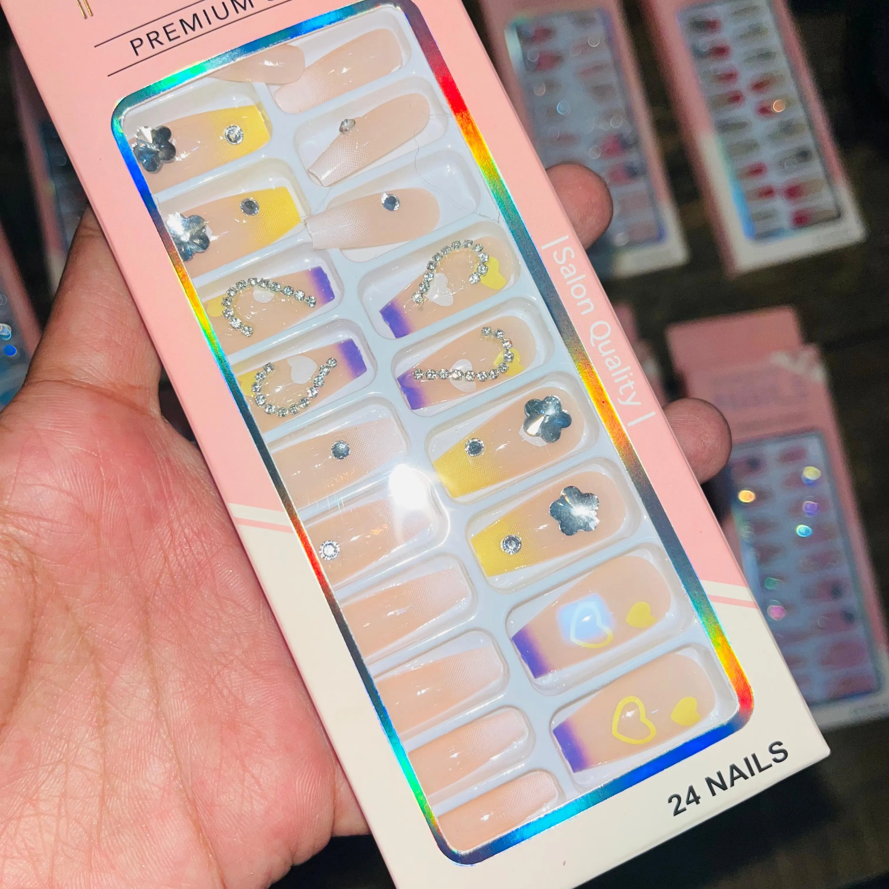 Professional Premium Series Artifical Nails With Free Stickers (24Pcs)