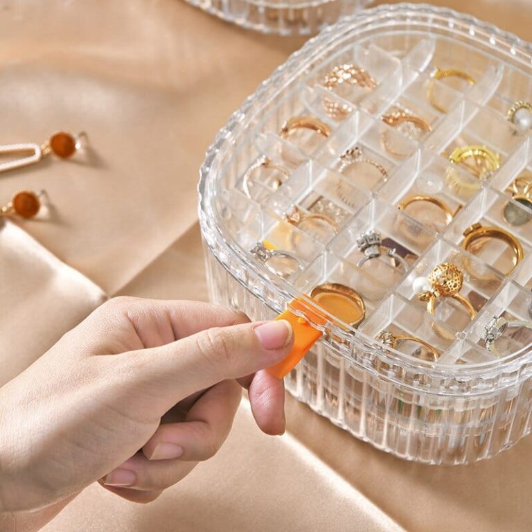 Elegant Transparent Crystal Portable Jewellery Box