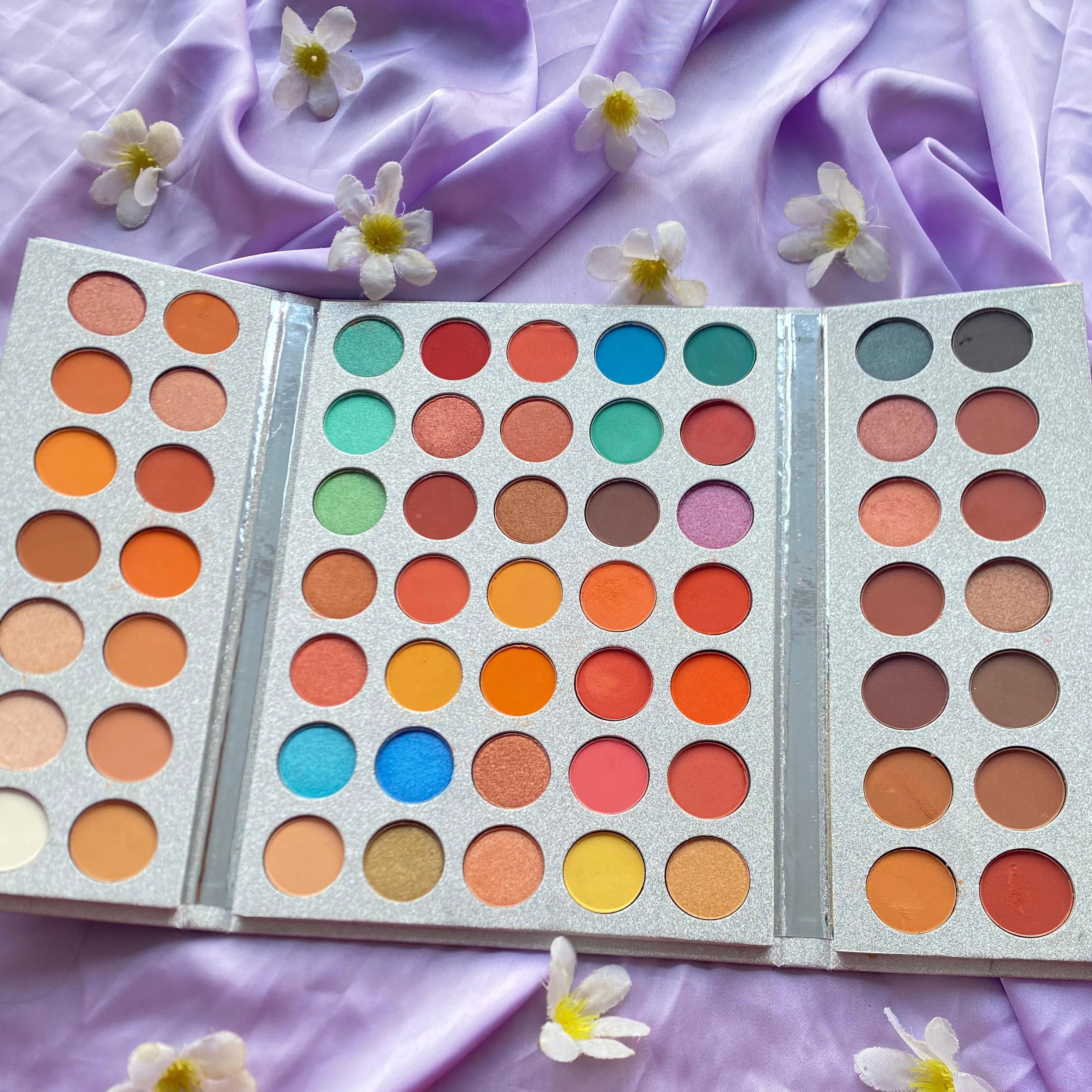 Beauty Glazed Gorgeous Me Nude Color Eyeshadow Tray