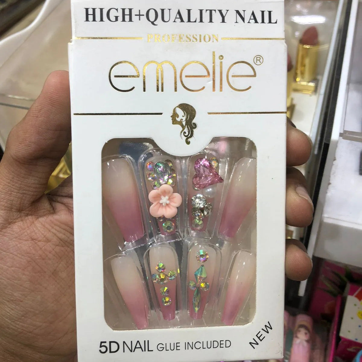 Emelie 5D Artifical Nails With Nail Glue