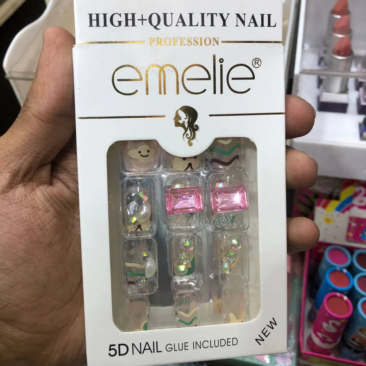 Emelie 5D Artifical Nails With Nail Glue