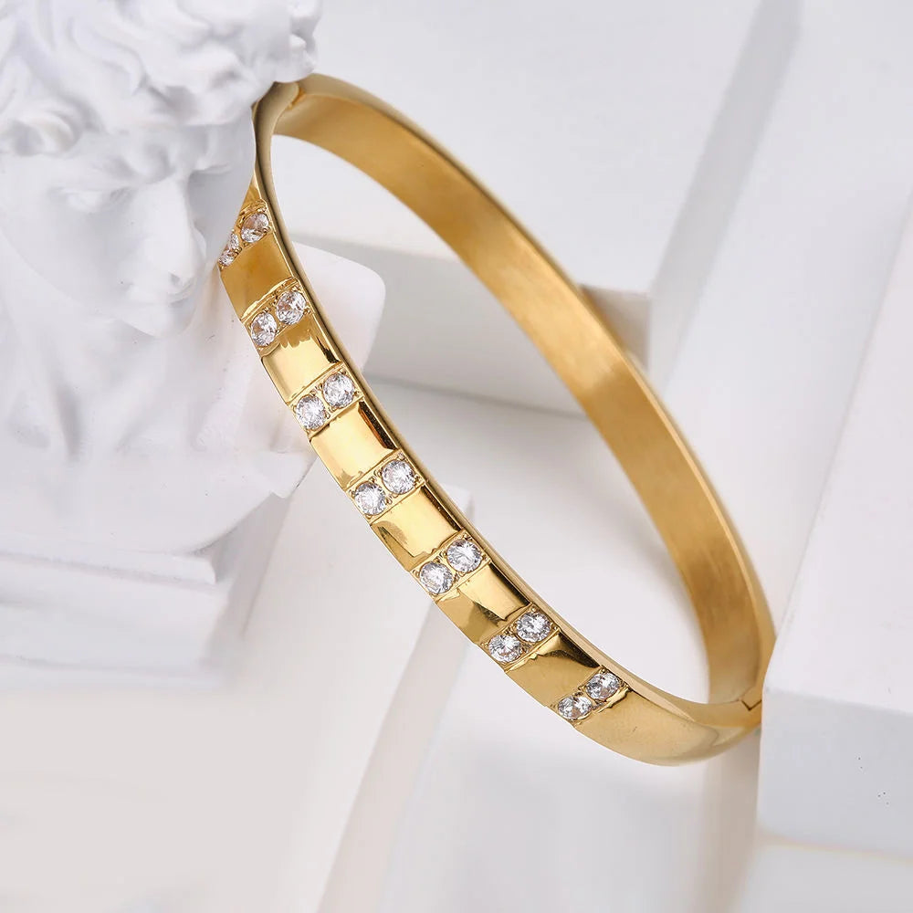Stainless Steel anti turnish stone Cuff