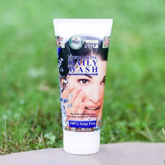 Hollywood Style Exfoliating Whitening Daily Face Wash - 150ml