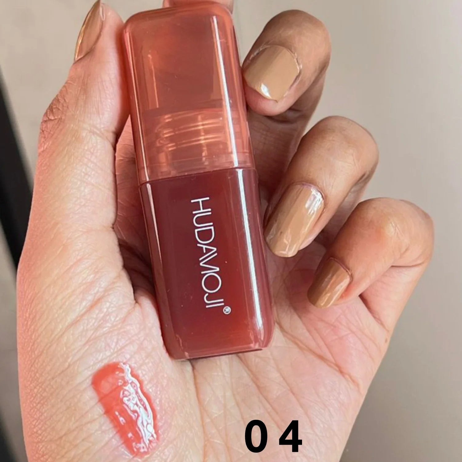 Huda moji Lip Plumping Gloss