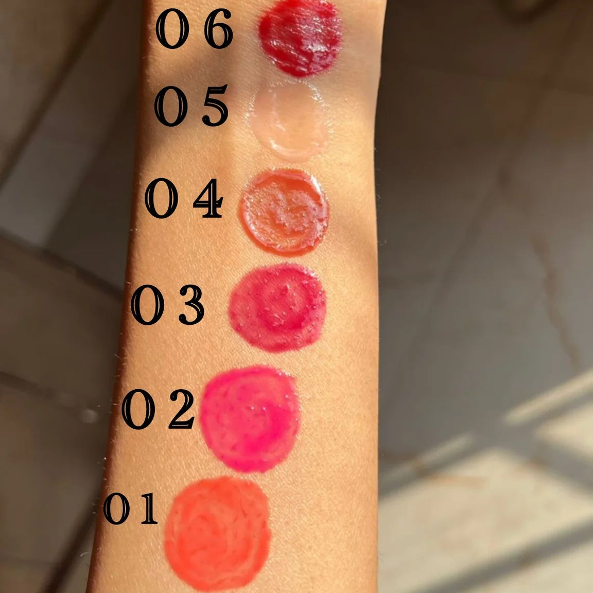 Huda moji Lip Plumping Gloss
