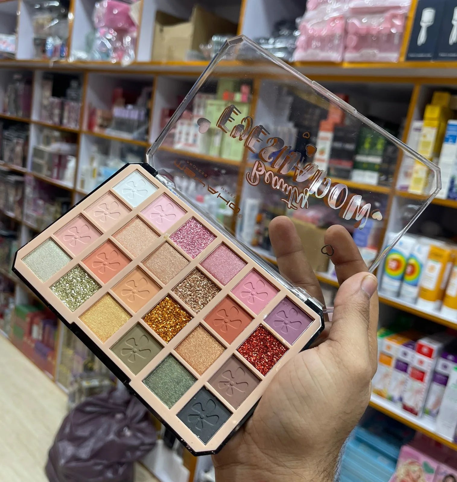 Msyaho Beauty Eyeshadow Palette - 24 Colors