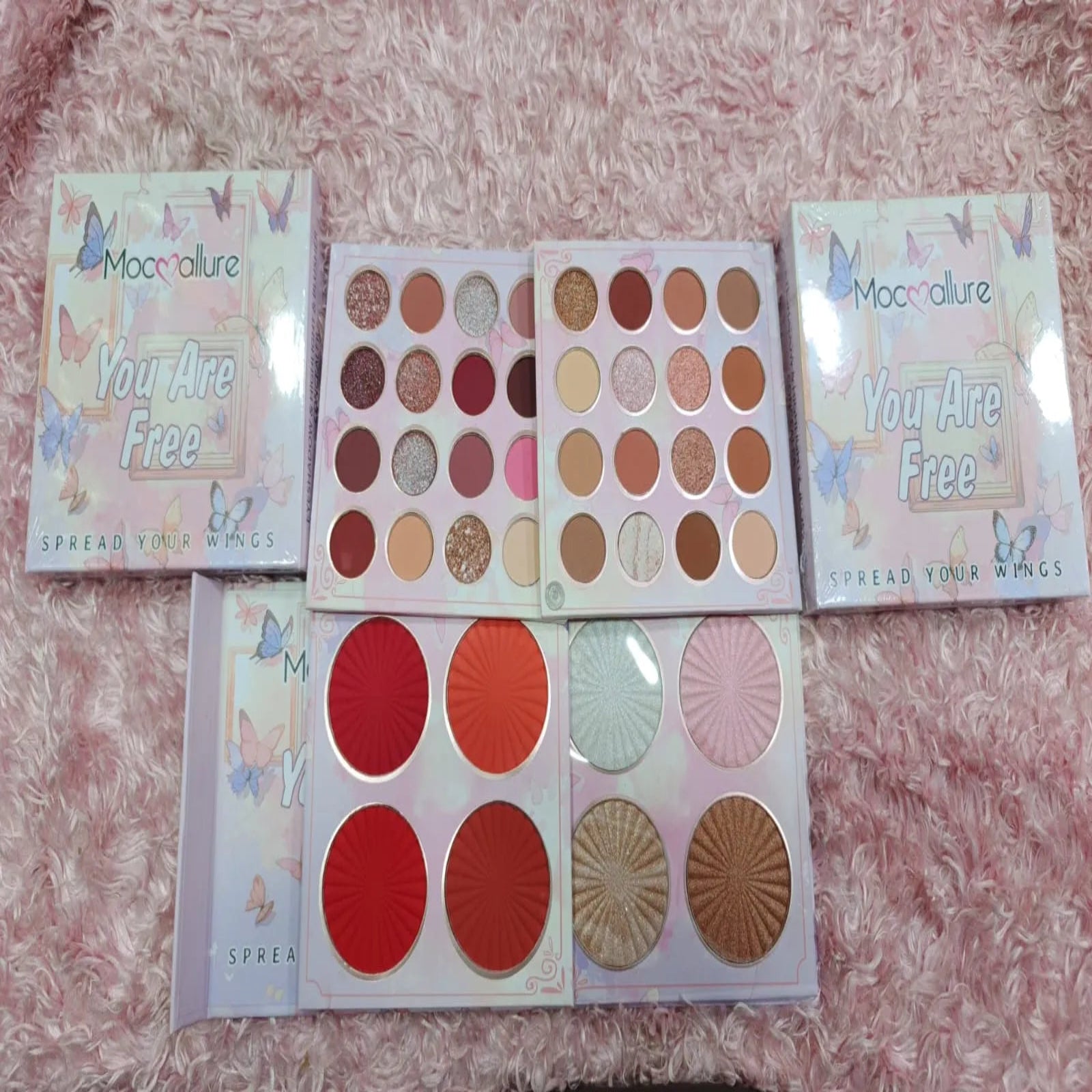 Mocullar 4 in 1  Book eyeshadow