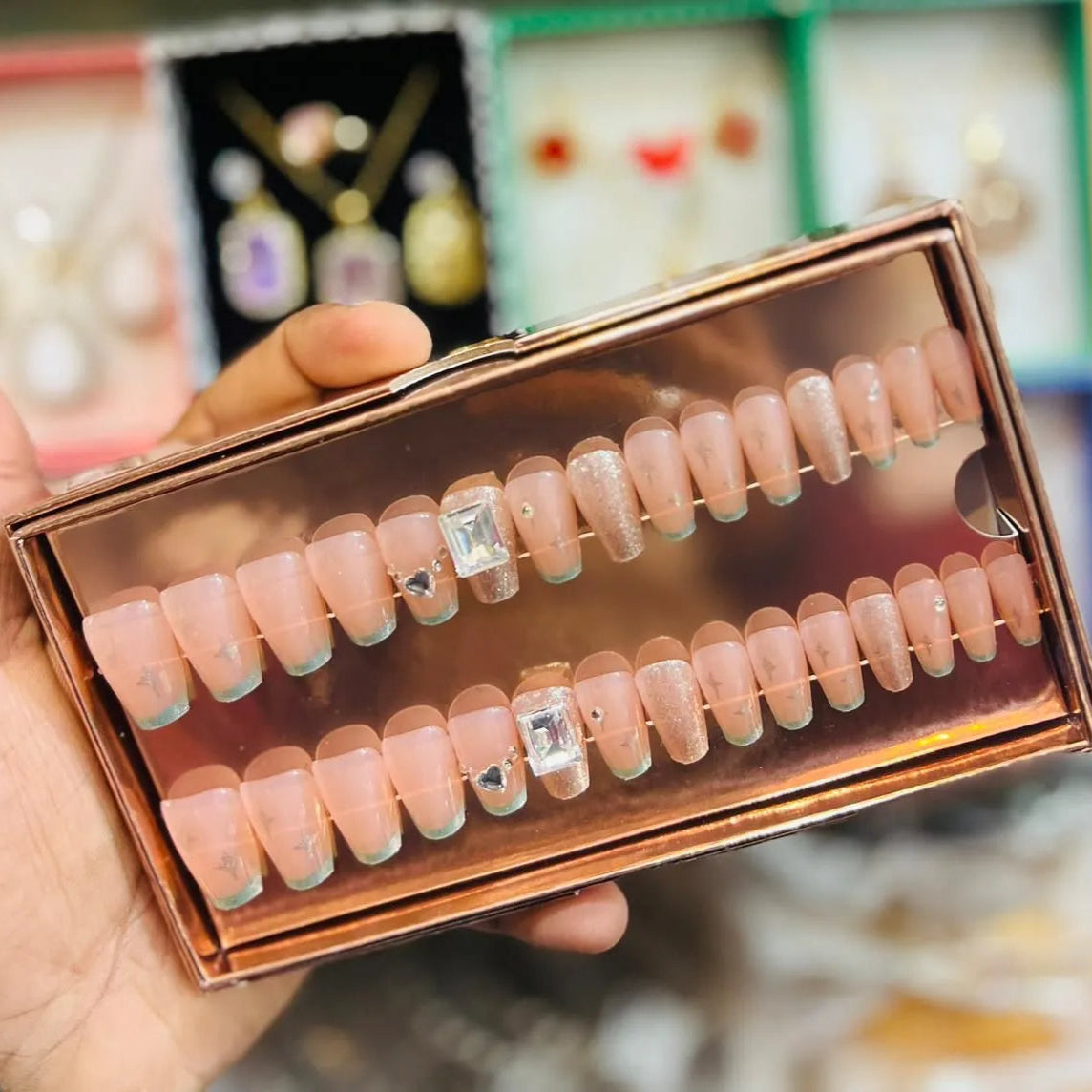 O.TWO.O Cosmetics – Glitter Press-On Nails Set