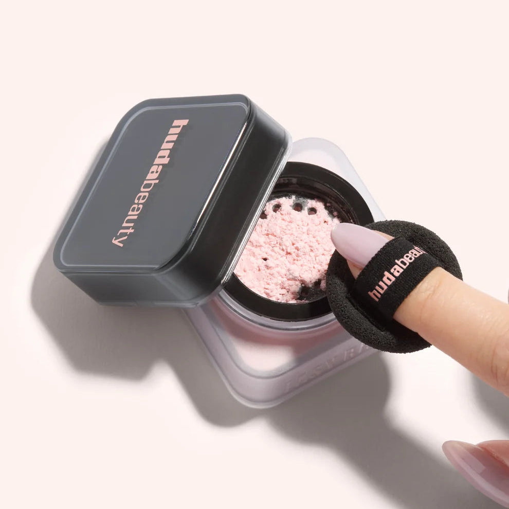 Huda Beauty Baby Bake Mini Easy Bake loose Baking & Setting Powder - 6g