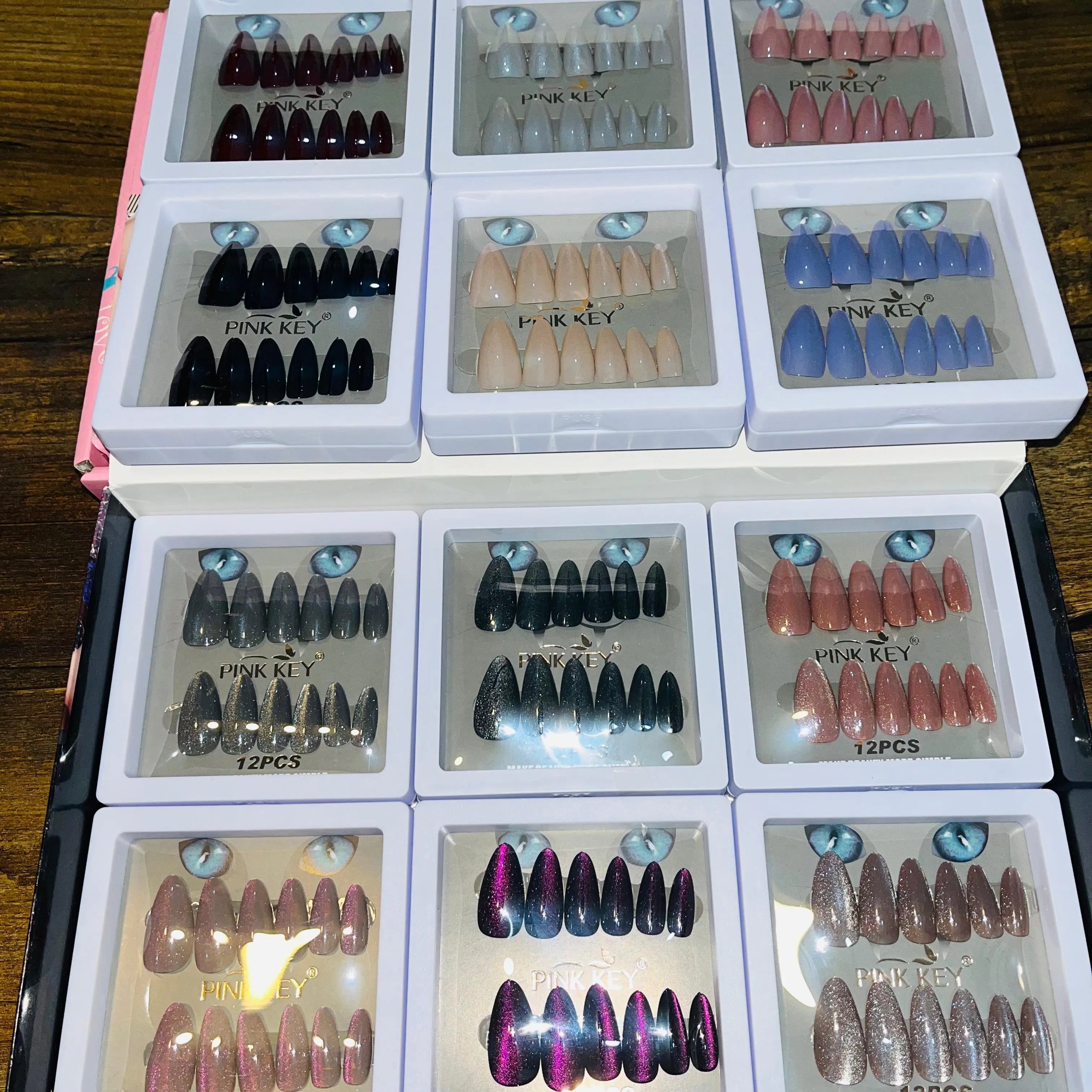 Pink key Stylish Artifical Nails With Free Stickers 12 Pcs