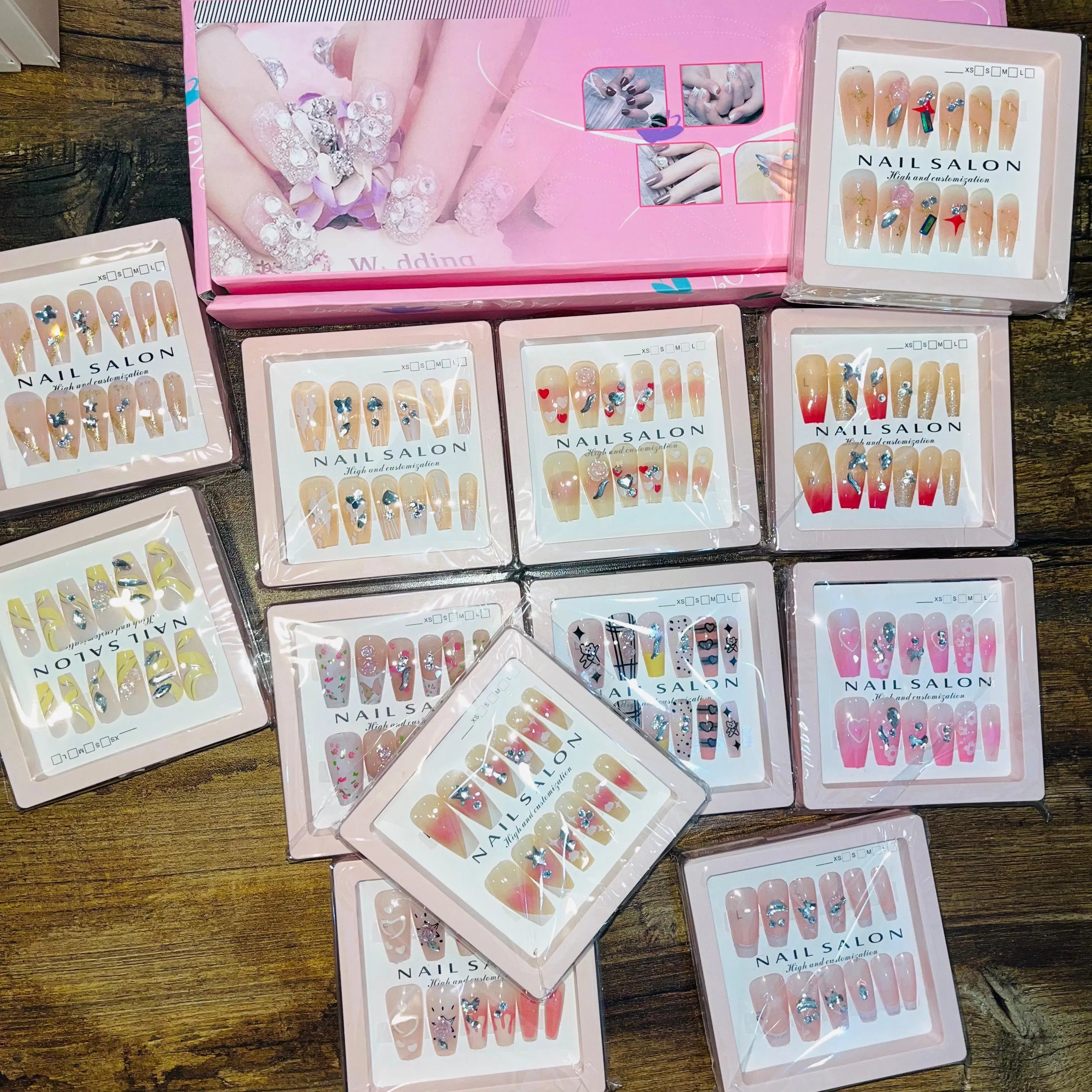 Salon Look Stylish Artifical Nails With Free Stickers(12 Pcs)