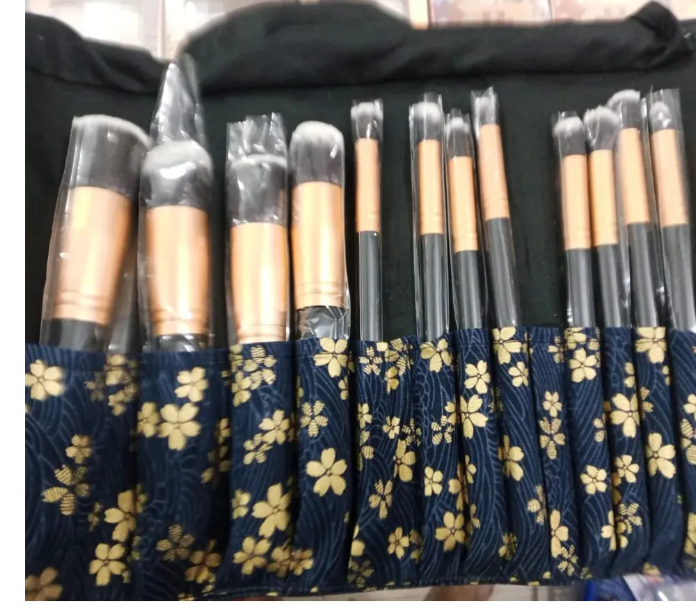 12 Pcs Professional Makeup Brushes