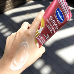 Vaseline Gluta-Hya Serum Lotion Pro-Age Restore - 300ml