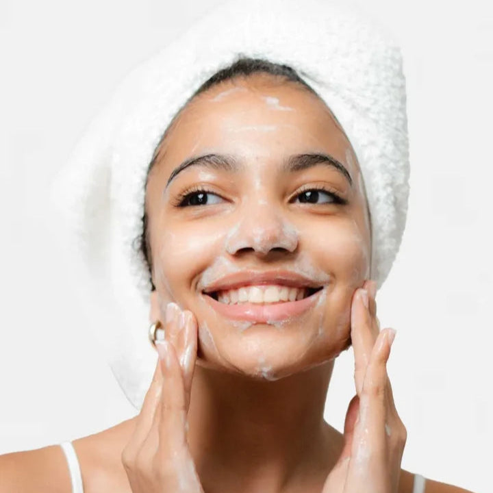 Golden Pearl Vitamin C Face Wash