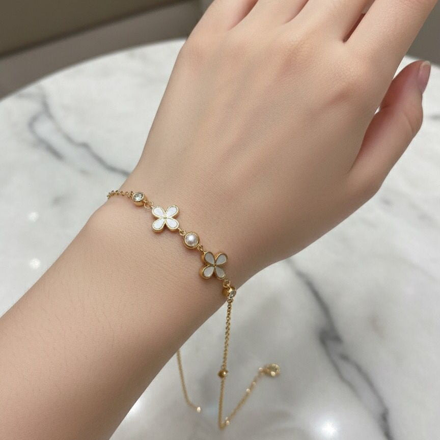 Zircon Flower Bracelet