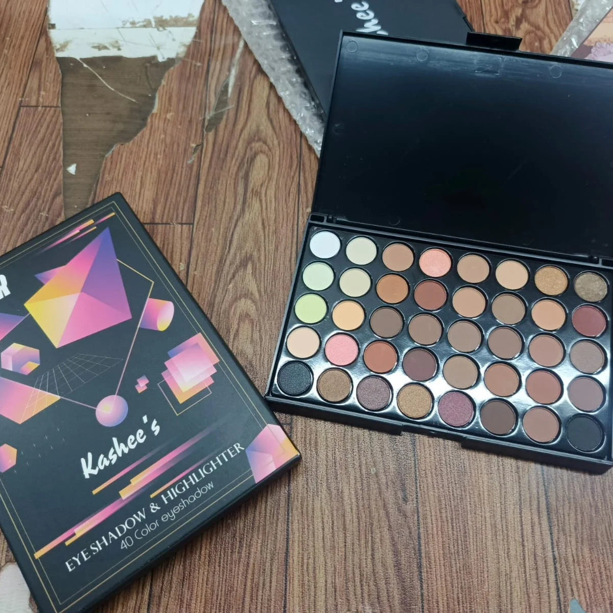Kasheee's Nude Eyeshadow  & Highlighter Palette (40 Colors)