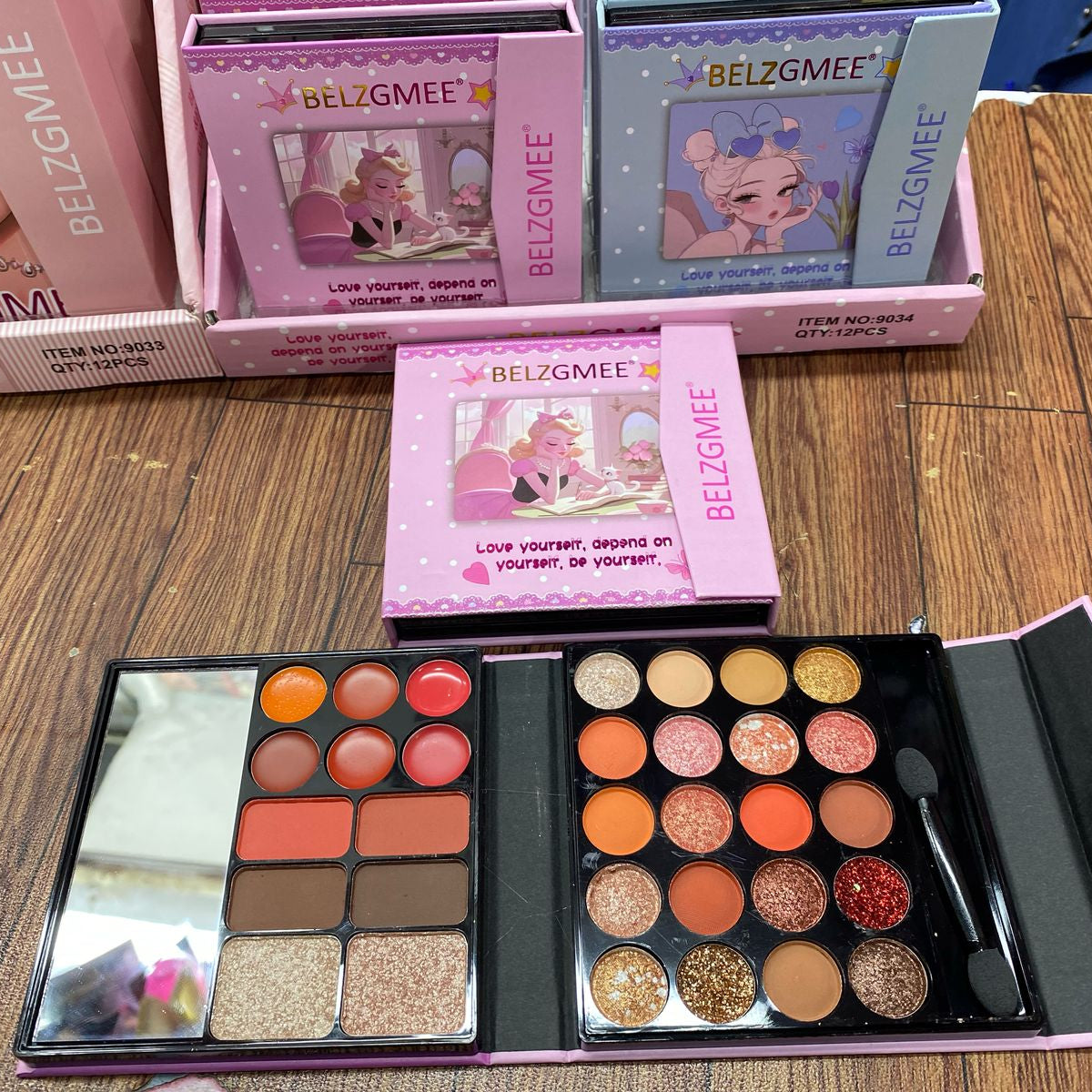 BELZGMEE 2 Fold Book kit Eyeshadow, Lipstick, Eyebrow, Blush, Highlighter