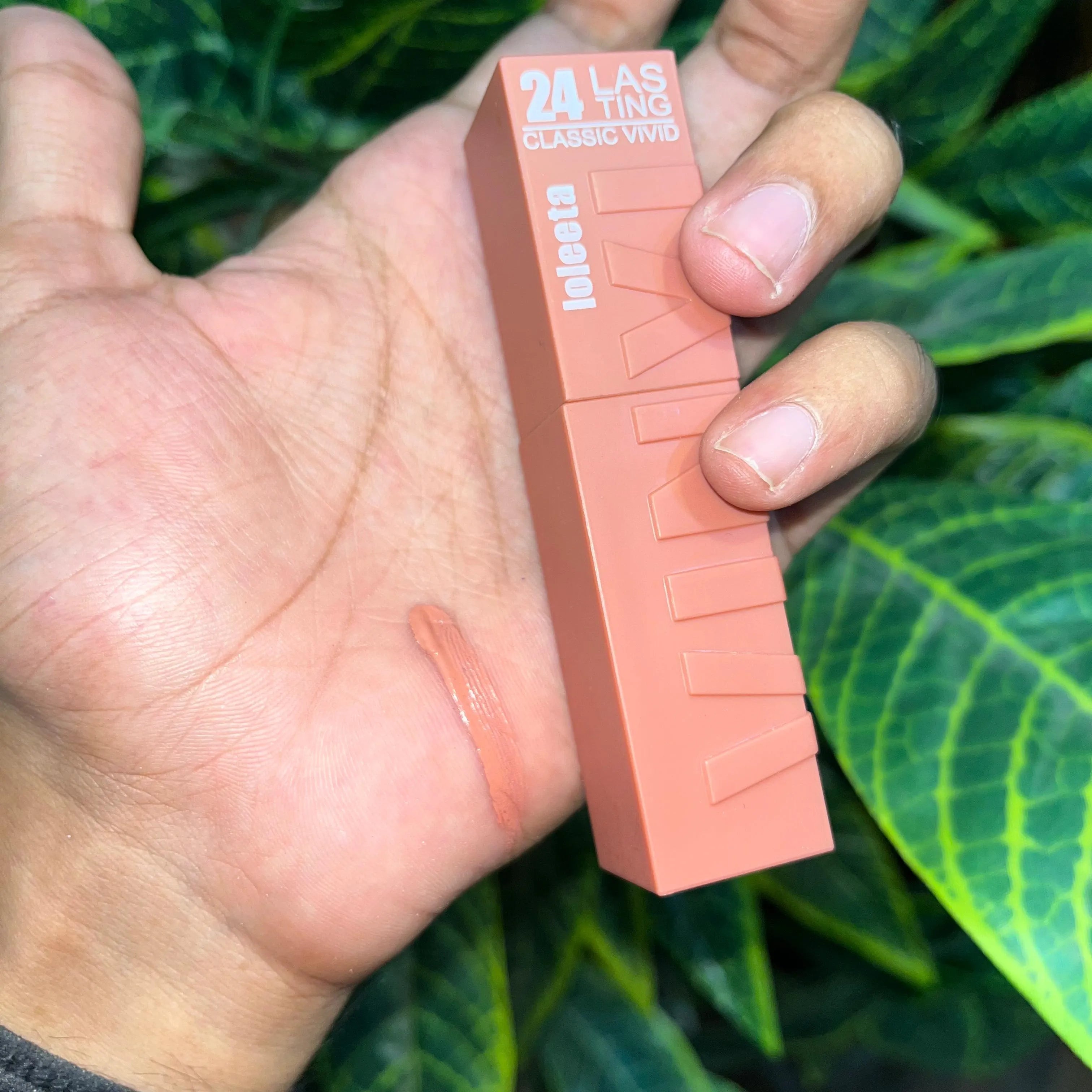 Loleeta Superstay Vinyl Ink – 12 Bold Shades for Unstoppable Color