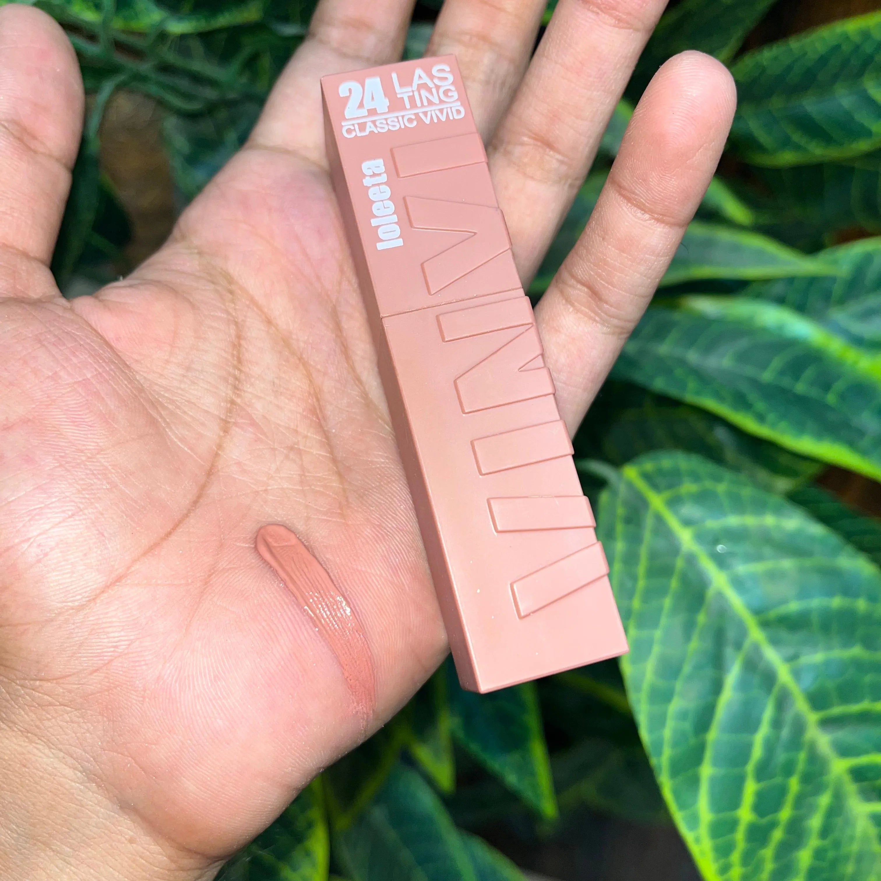 Loleeta Superstay Vinyl Ink – 12 Bold Shades for Unstoppable Color