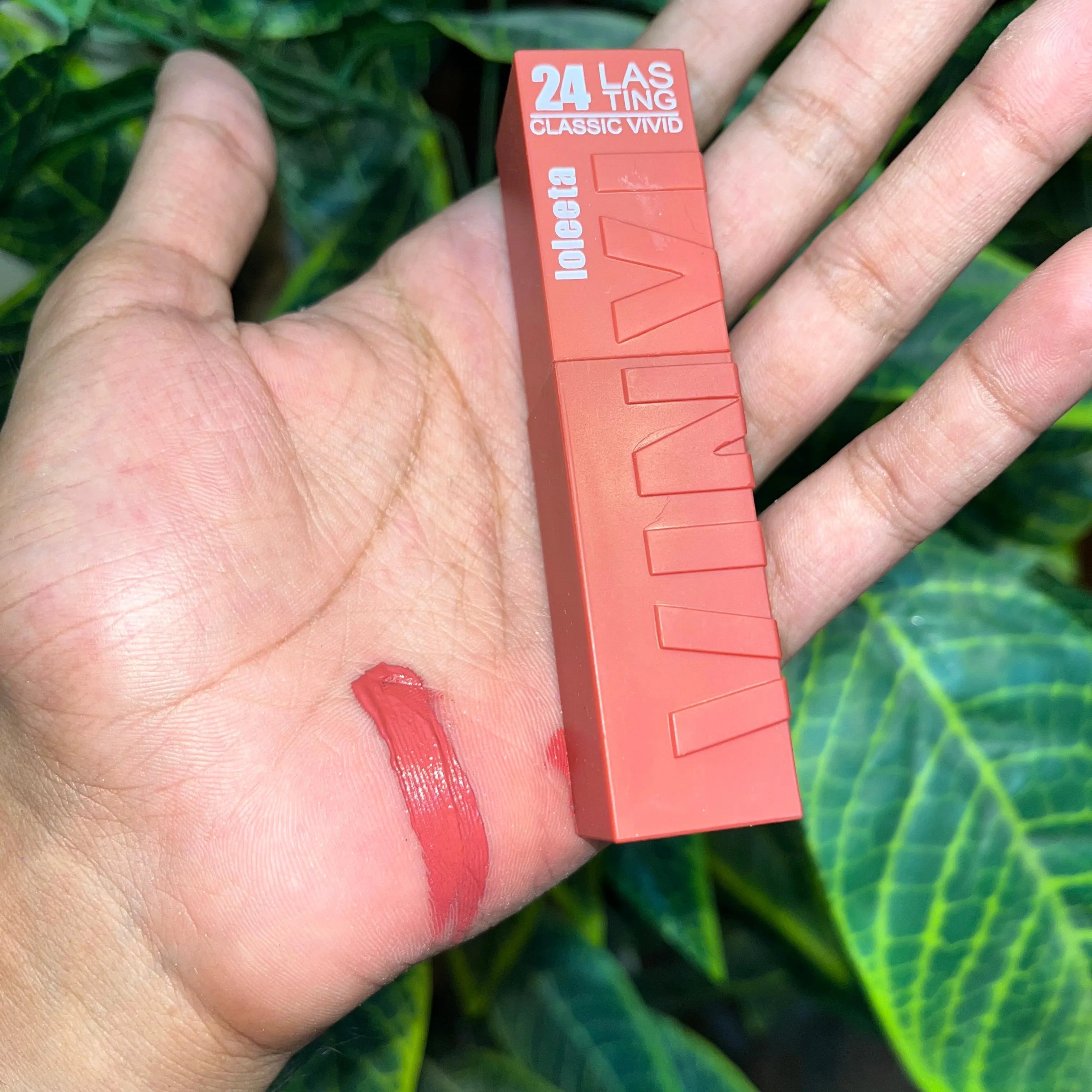 Loleeta Superstay Vinyl Ink – 12 Bold Shades for Unstoppable Color