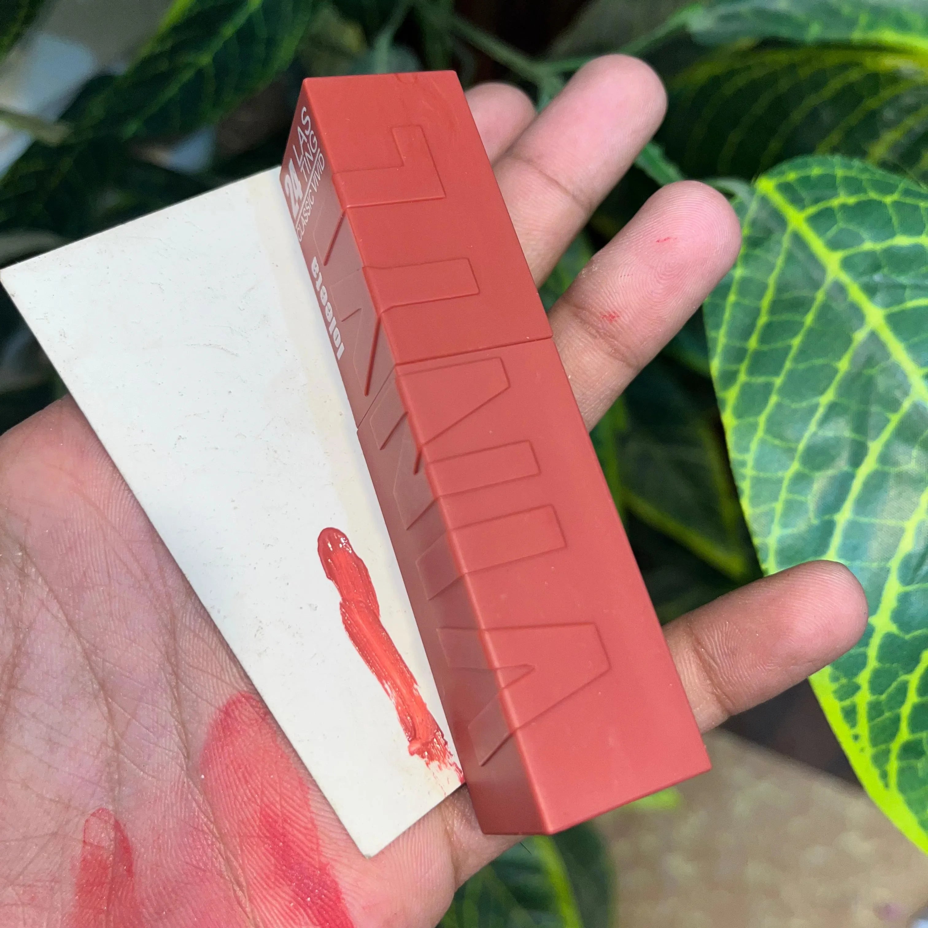 Loleeta Superstay Vinyl Ink – 12 Bold Shades for Unstoppable Color