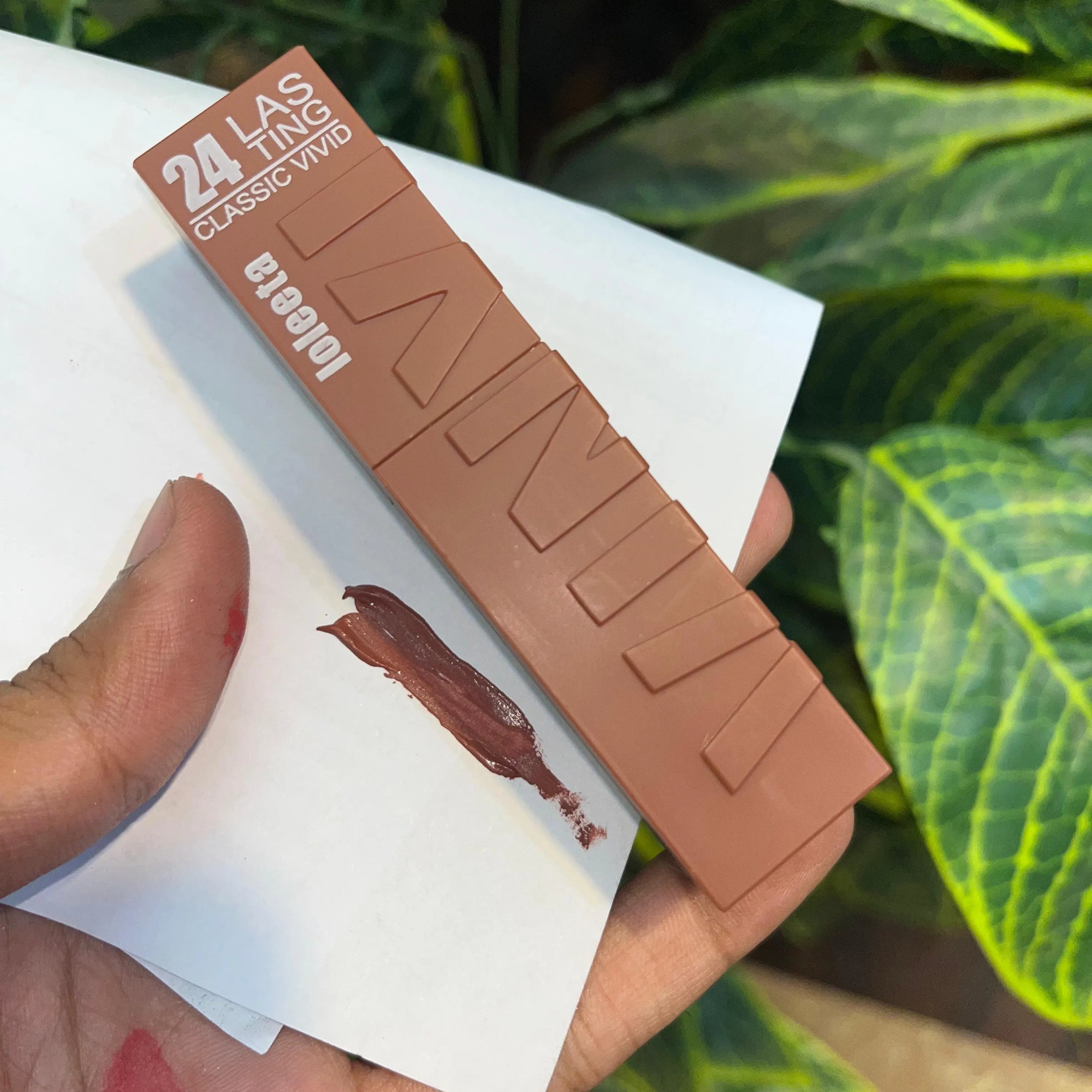 Loleeta Superstay Vinyl Ink – 12 Bold Shades for Unstoppable Color