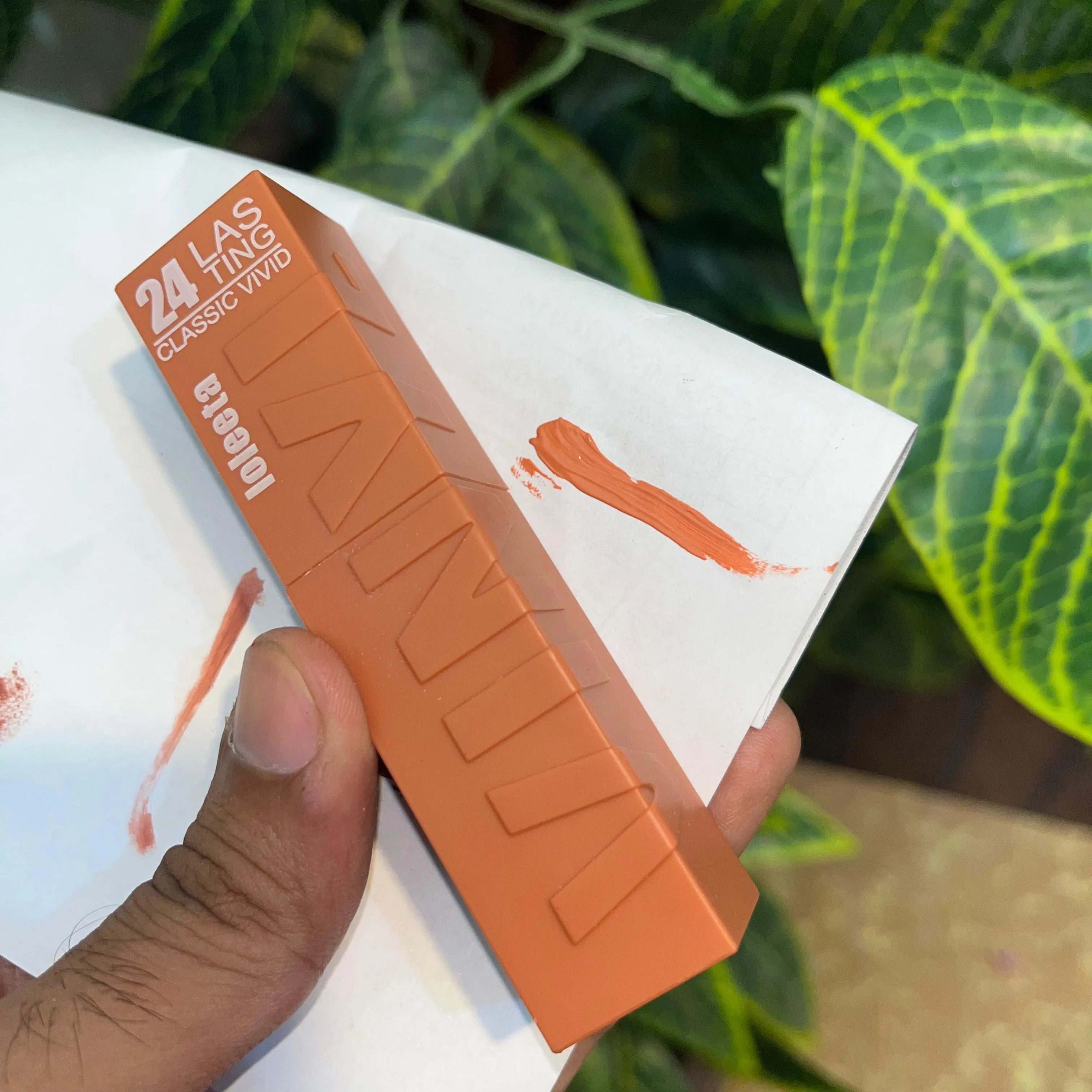 Loleeta Superstay Vinyl Ink – 12 Bold Shades for Unstoppable Color