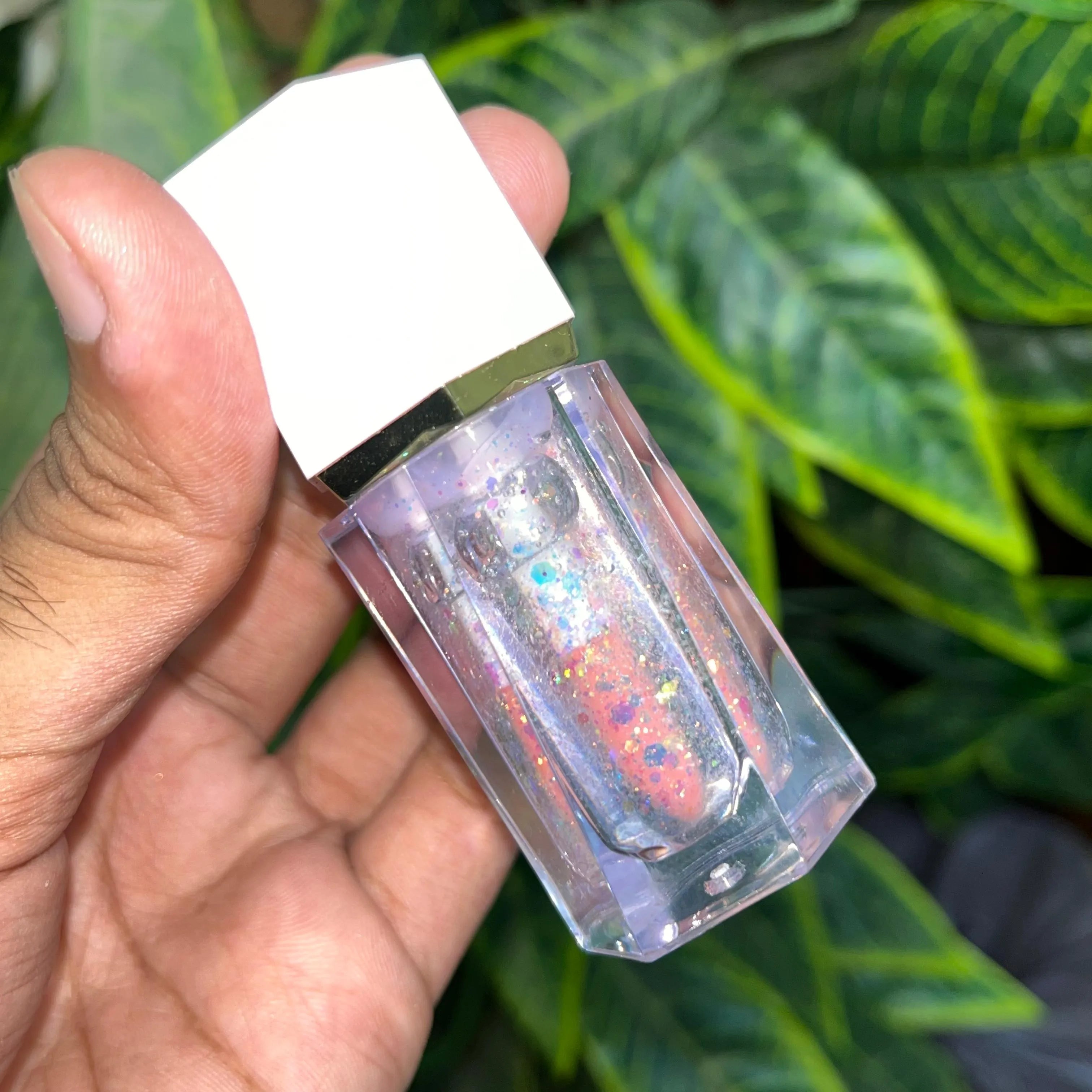 Romantic May Glitter Color Lip Gloss – Shimmering & Long-Lasting Shine