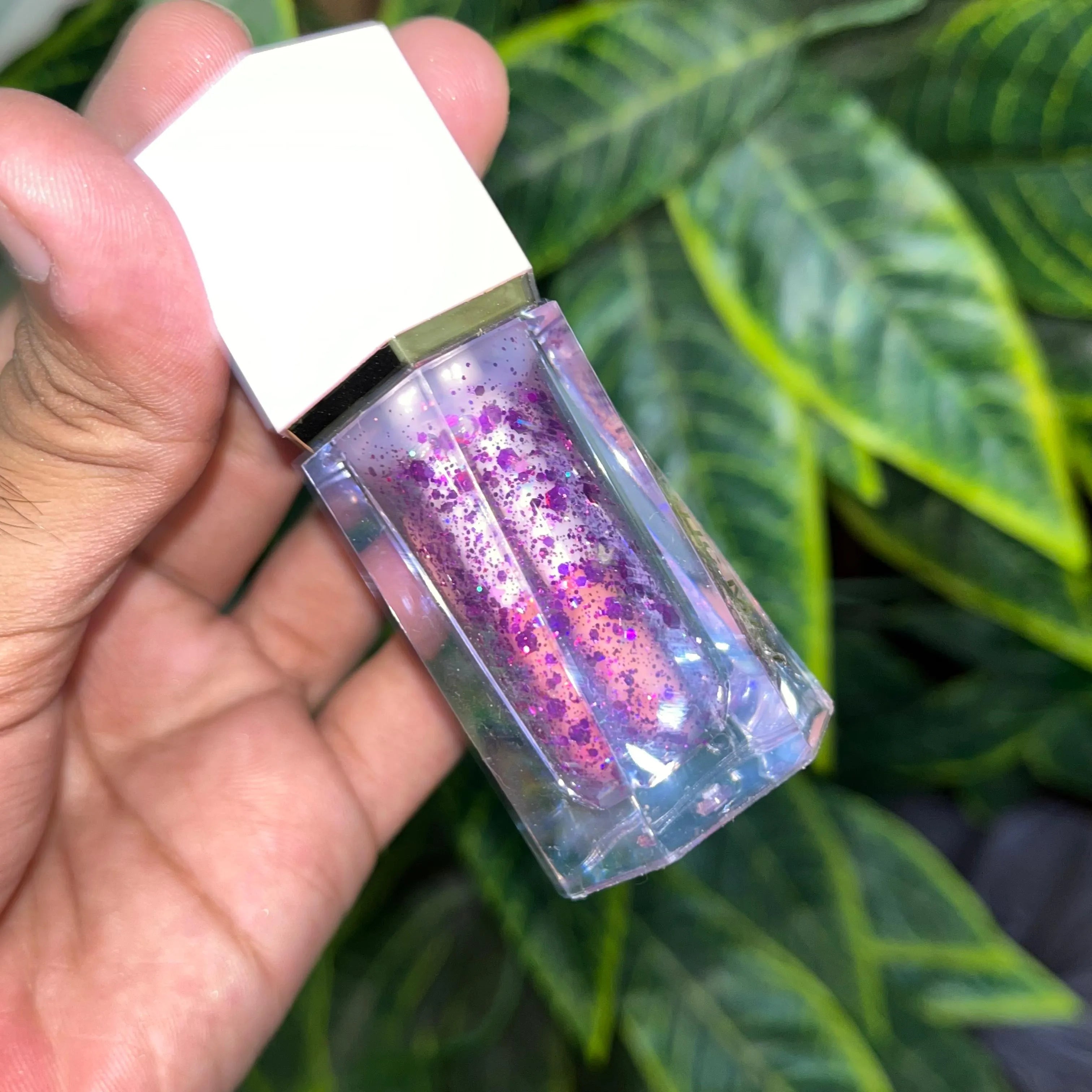 Romantic May Glitter Color Lip Gloss – Shimmering & Long-Lasting Shine